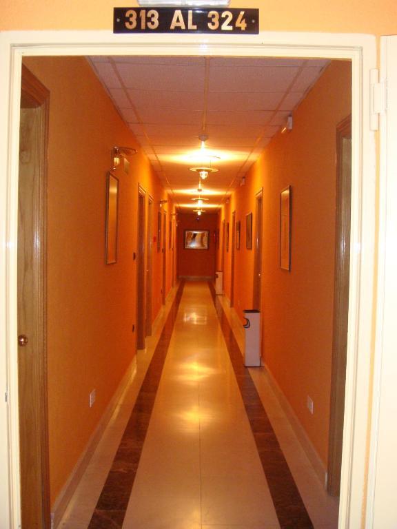 Hostal Serpol Palencia Eksteriør billede