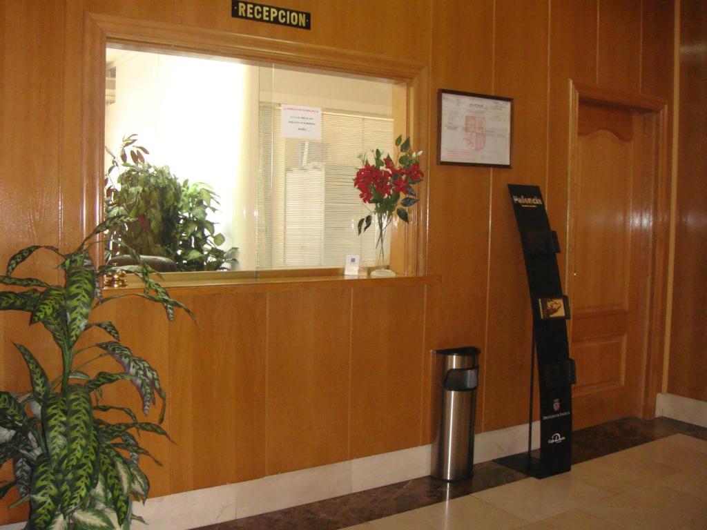 Hostal Serpol Palencia Eksteriør billede
